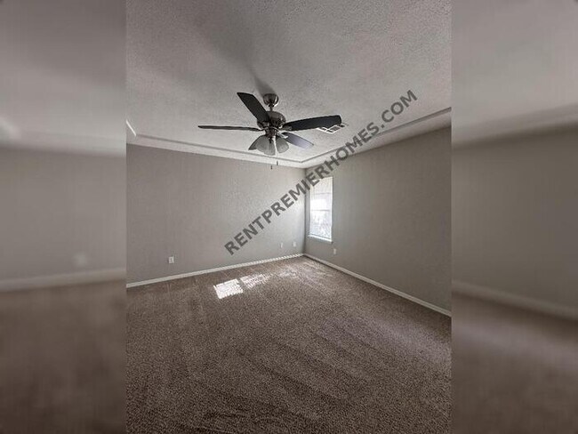 Building Photo - 2632 SW 90th Pl