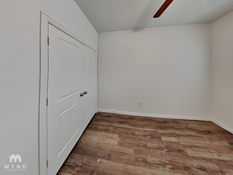 Building Photo - 3230 S Cherry Ln