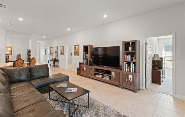 Building Photo - 636 Tanaro Ln