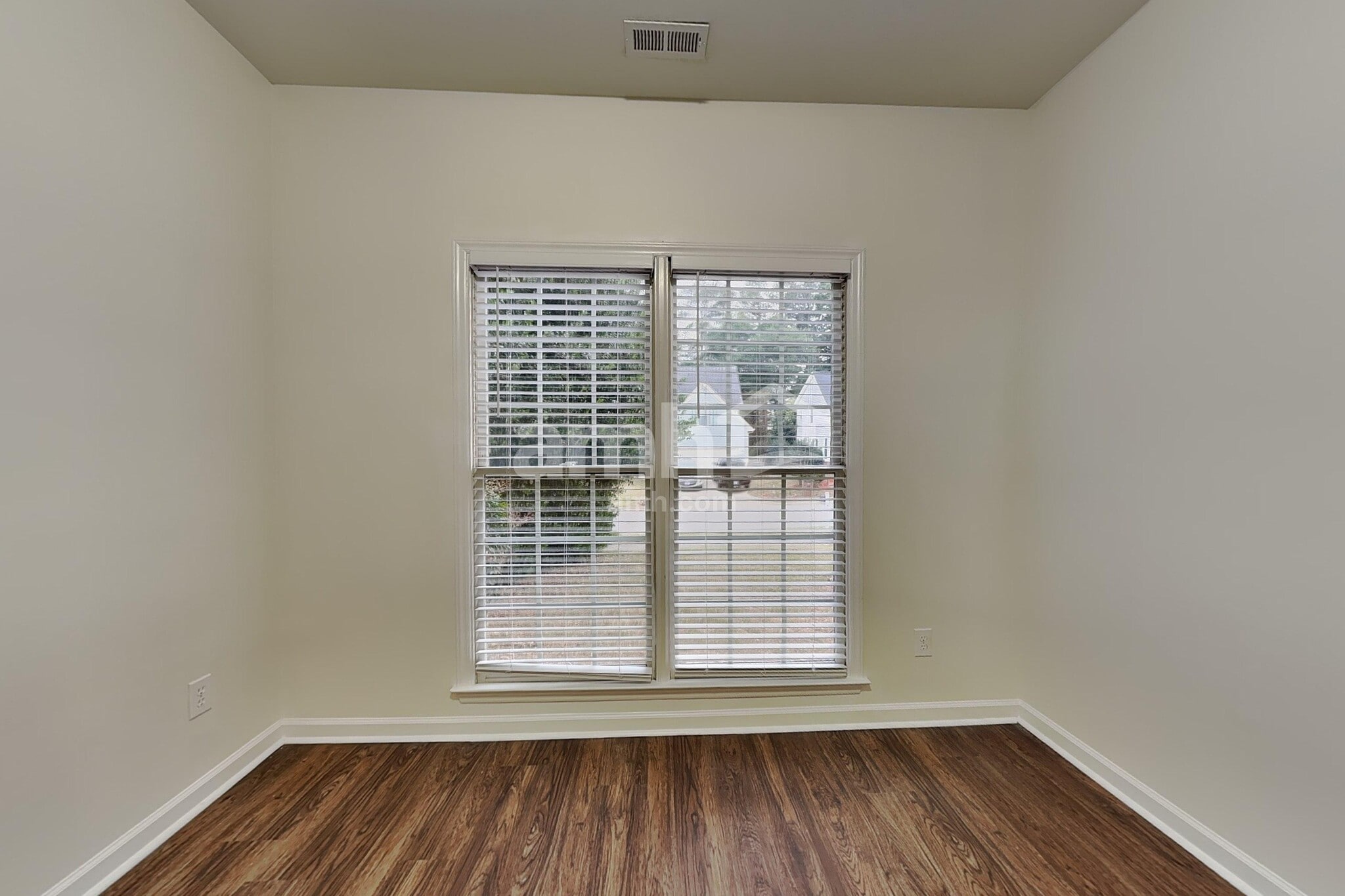 Building Photo - 102 Selsey Dr