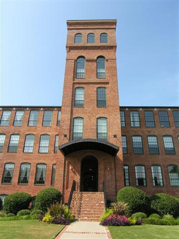 Building Photo - 400 Mills Ave