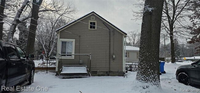 Building Photo - 8845 Orrick St