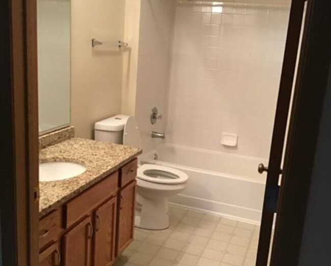 Building Photo - 2811 Rutland Cir