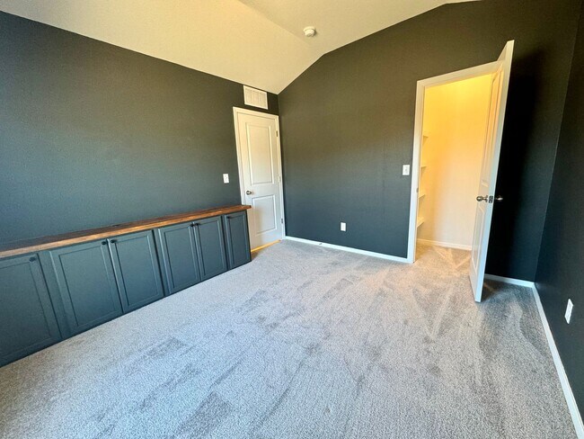 Building Photo - Stunning 3 bedroom, 2 bathroom home located in Bixby, Oklahoma!