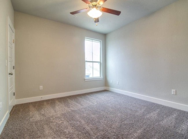 Building Photo - 7411 Pantherpaw St