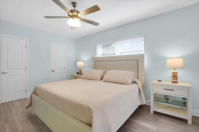 Building Photo - 115 Leland St SE