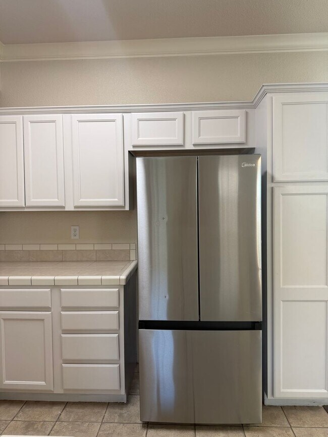 Building Photo - 3bd/2.5ba townhome in Shasta View Gardens