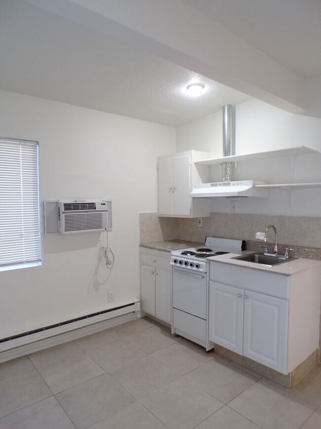 Building Photo - 6289 Smoketree Ave