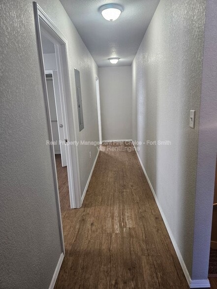 Building Photo - 2100 Ingalls Ln