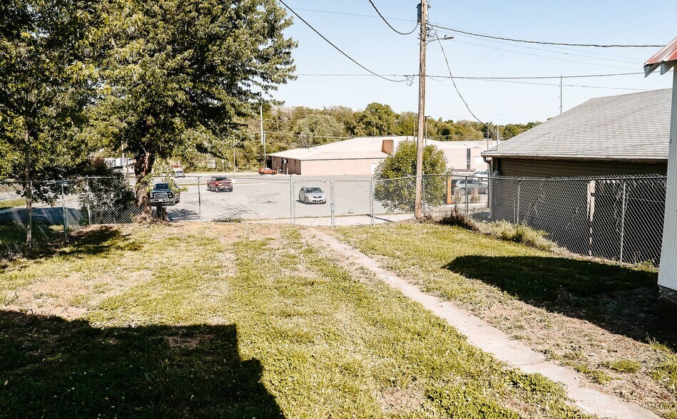 full sized, fully fenced backyard - 2229 N 7th St