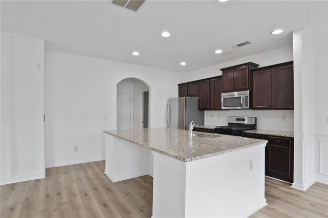 Building Photo - 2528 Morgan Chase Dr