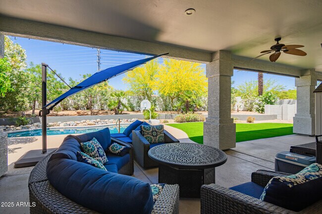 Building Photo - 10230 E Cochise Dr