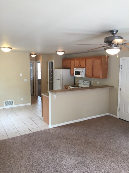 Building Photo - 124 Evanlee Ct