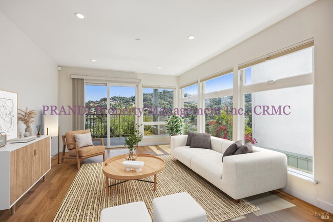 Building Photo - Reduced Rent! Now $4,800 (Was $4,950) Reno...