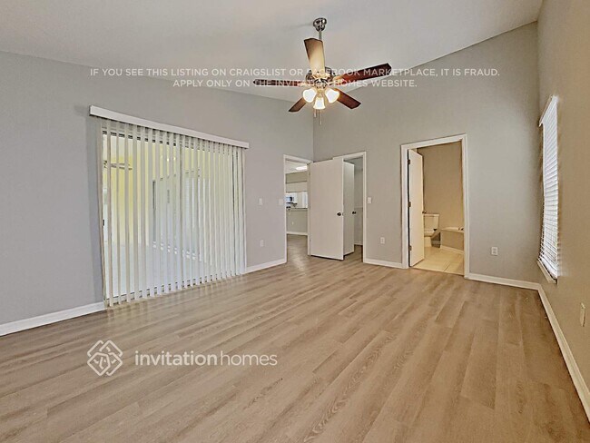 Building Photo - 2451 Sweetwater Blvd