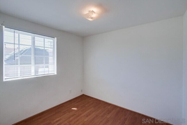 Building Photo - 5068 Baxter St