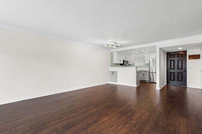 Building Photo - MOVE IN SPECIAL- $500 off First Months Ren...