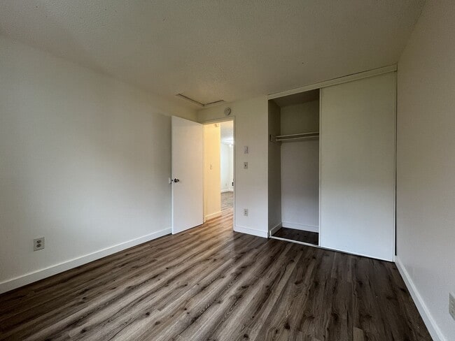 Building Photo - Updated 1BD Apartment Near Downtown with Balcony & Modern Kitchen Updates off street parking