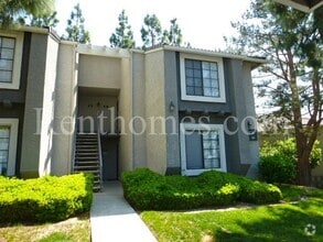Building Photo - Rancho Bernardo, 14936 Avenida Venusto #15...