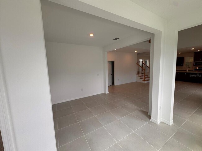 Building Photo - 14727 Field Daisy Dr