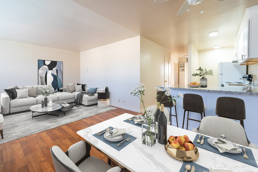 Building Photo - 4041 Park Center Ln