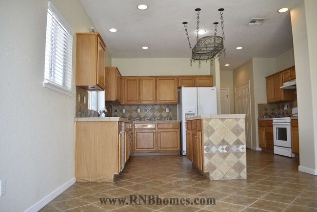Building Photo - 6301 Bluebill Ct