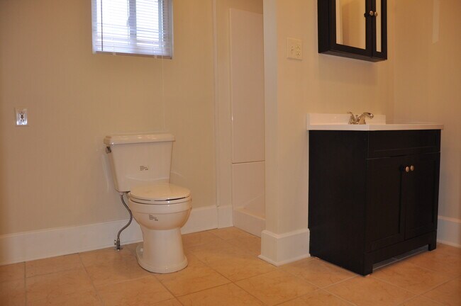 Building Photo - Walk to Campus - Pre-Leasing Now for the F...