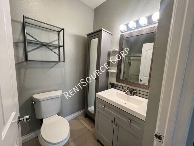 Building Photo - 2813 W Avenue K12