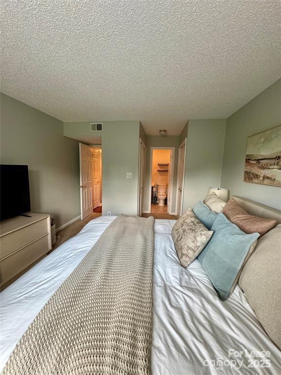 Building Photo - 9410 S Vicksburg Park Ct