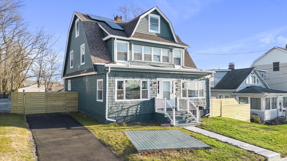 Building Photo - 11 Seaview Ave