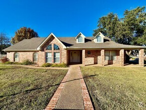 Building Photo - 3bd 2ba House In Robinson, Tx!