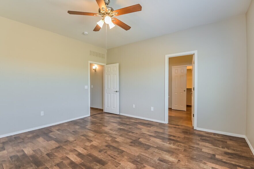 Building Photo - 14863 S Avenida Cucana