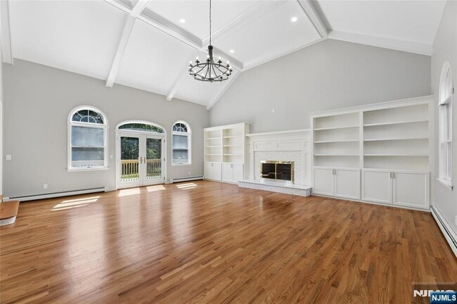 Building Photo - 2 W Saddle River Rd