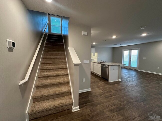 Building Photo - 7540 Oak Lake Blvd