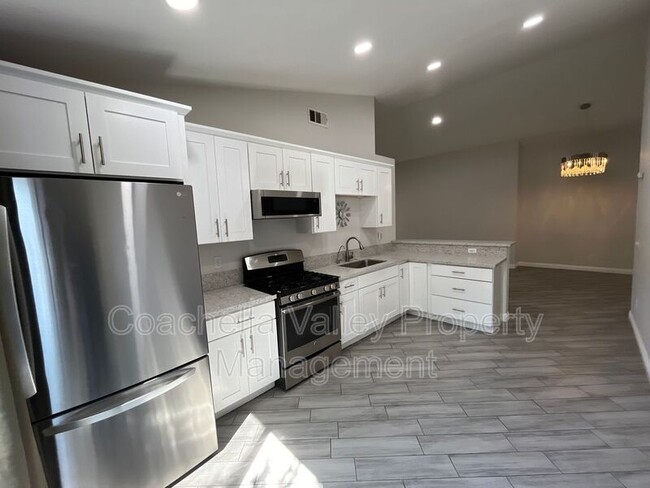 Primary Photo - 81812 Tecoma Ave