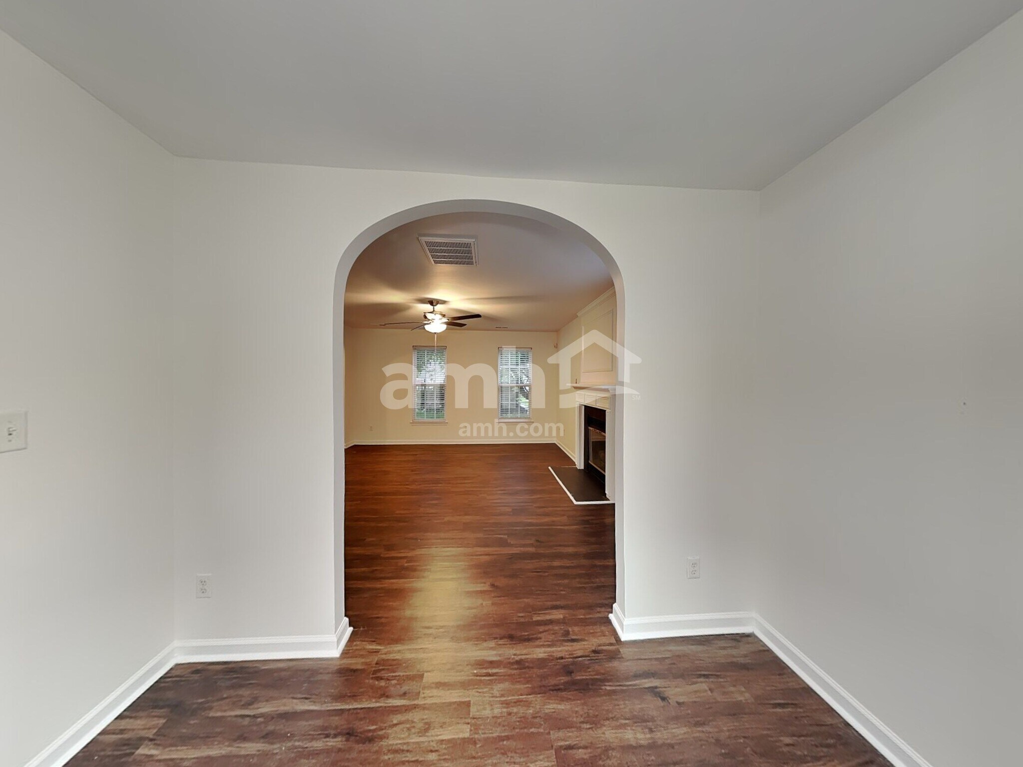 Building Photo - 1421 Juniper Hills Ln