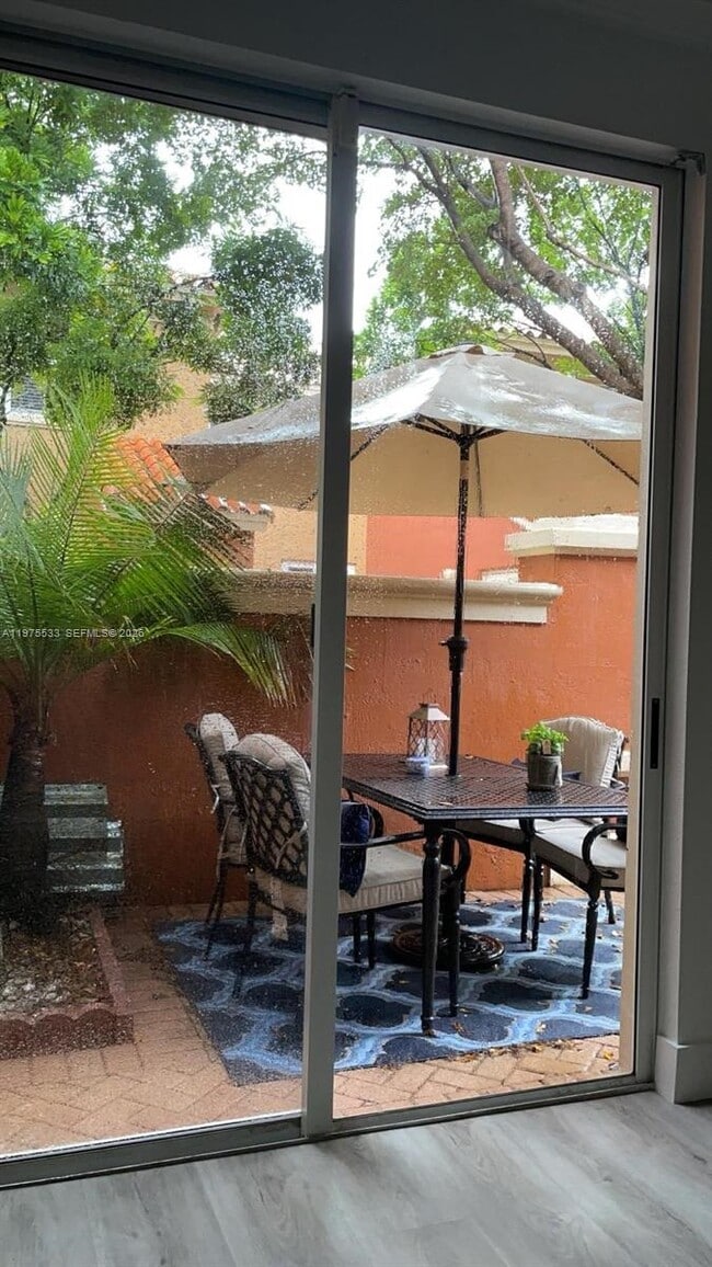 Building Photo - 6104 NW 114th Pl