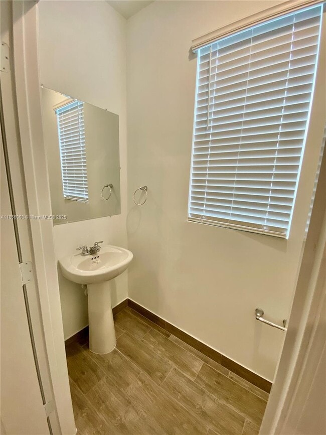 Building Photo - 4163 Lagoon Shore Dr