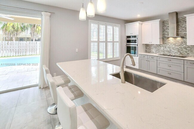 Building Photo - 4308 Diamond Terrace