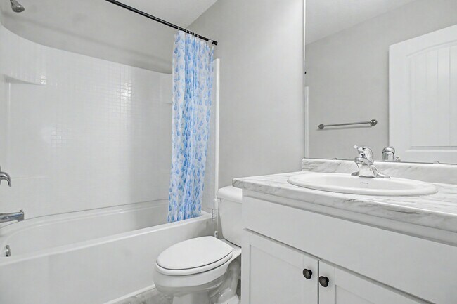 Building Photo - 18 Sunflower Cir NE