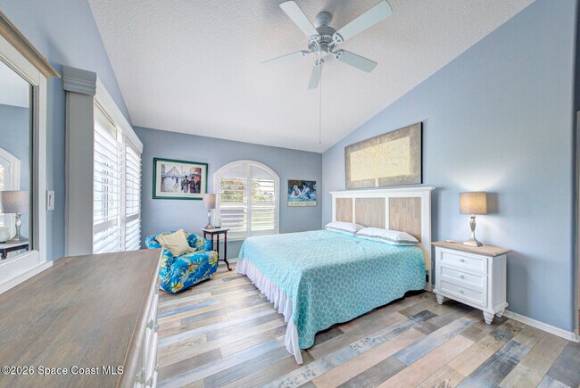 Building Photo - 1937 Golf Vista Blvd