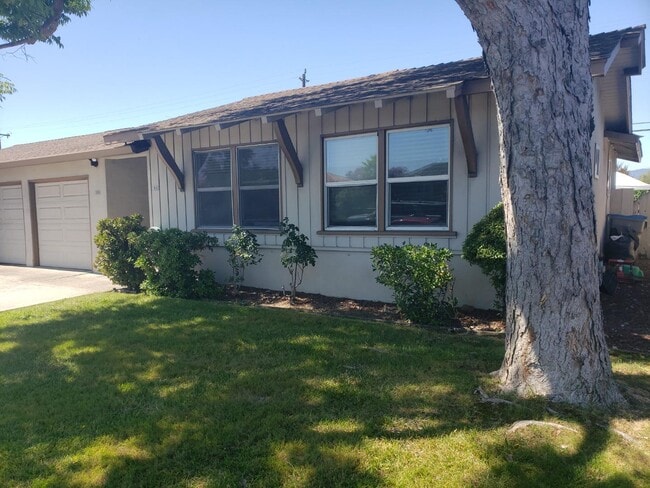 Primary Photo - 2180 Camden Ave