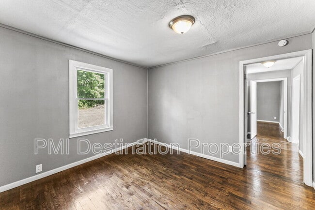 Building Photo - 4718 Craig Ln