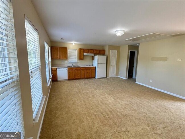 Building Photo - 7888 The Lakes Point