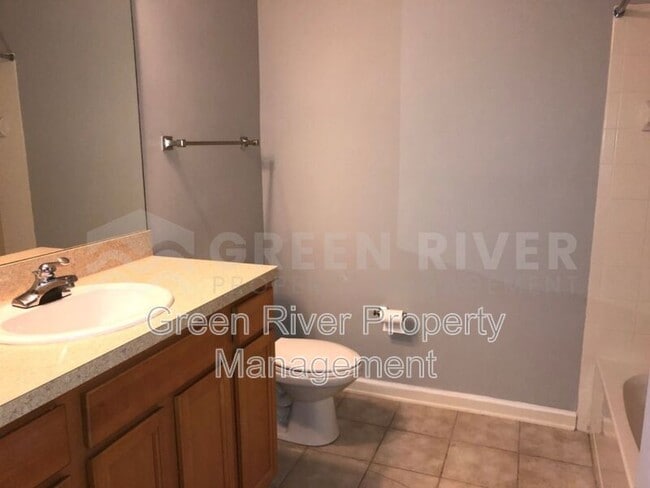 Building Photo - 5663 Greenland Rd