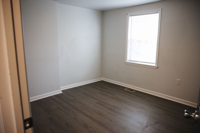 Building Photo - 2017 Central St NW