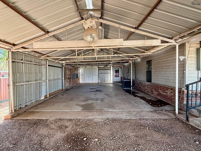 Building Photo - 5768 FM 1206