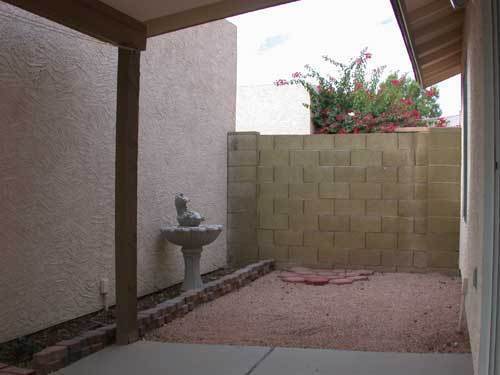 Building Photo - NICE 3 BED, 2 BATH HOME LOCATED NEAR 67TH ...