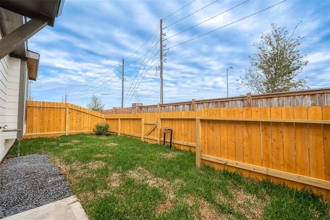 Building Photo - 27838 Western Crk Ct