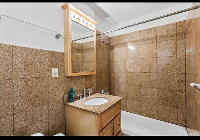Building Photo - 4325 Douglaston Pky